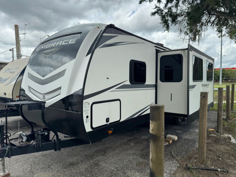 2021 Cruiser RV Embrace, $ 18,900