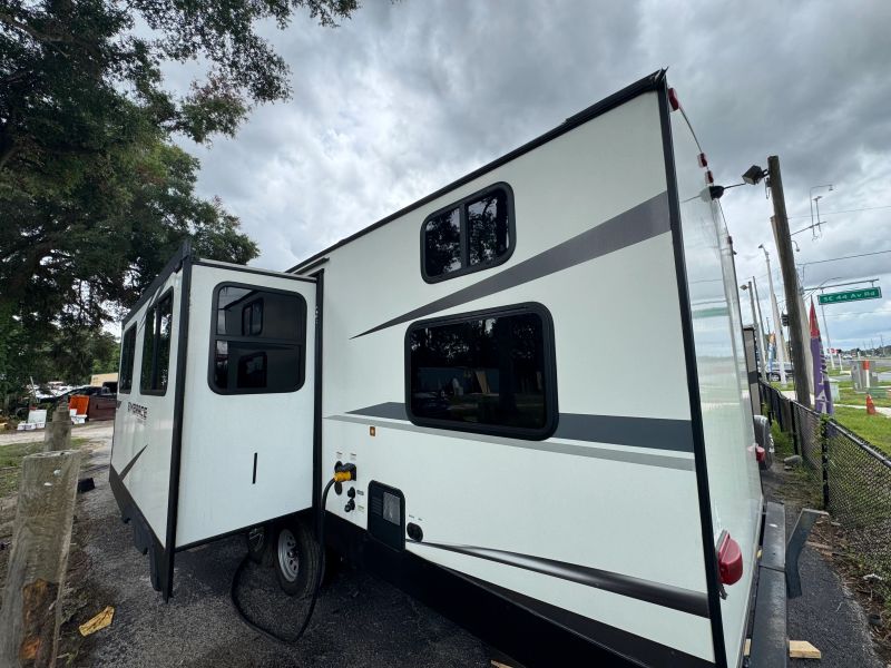 2021 Cruiser RV Embrace, $ 18,900
