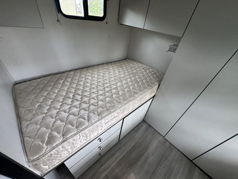 2021 Cruiser RV Embrace, $ 18,900