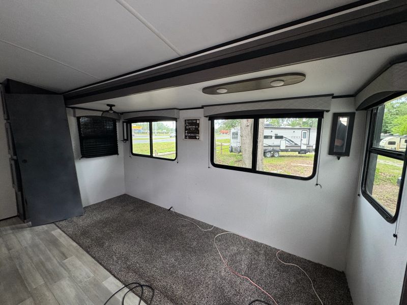 2021 Cruiser RV Embrace, $ 18,900