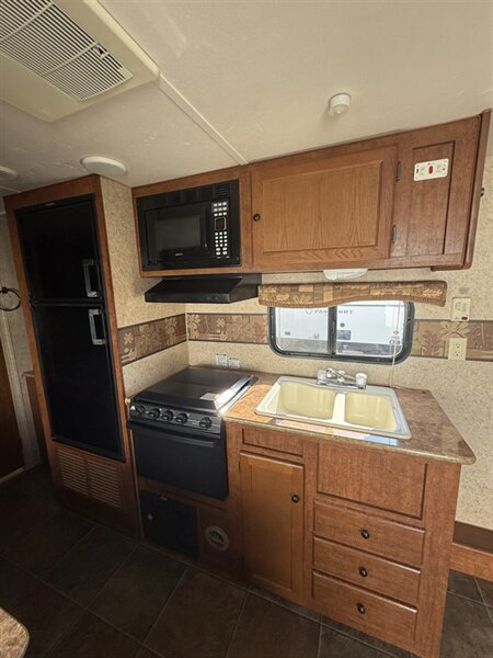 2012 Skyline NOMAD JOEY 252, $ 10,450