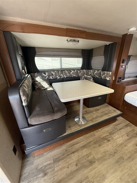 2017 Lance Travel Trailer 1685, $ 19,999