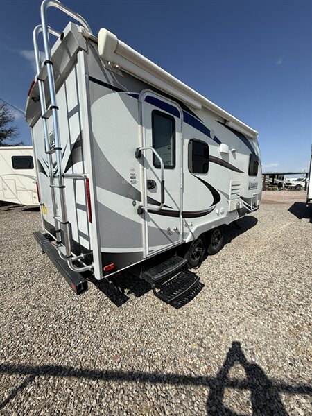 2017 Lance Travel Trailer 1685, $ 19,999