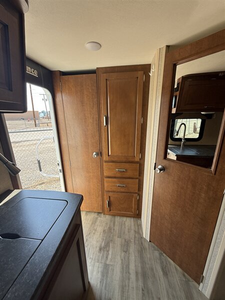 2017 Lance Travel Trailer 1685, $ 19,999
