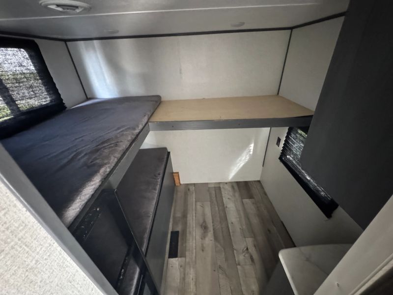 2022 Dutchmen Aspen Trail, $ 19,900