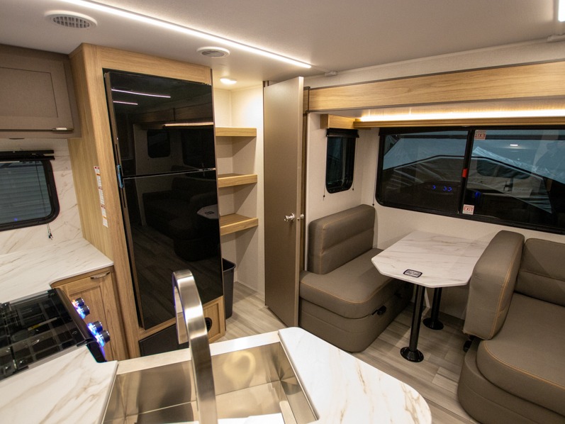 2025 Cruiser RV Avenir 29RK, $ 28,990