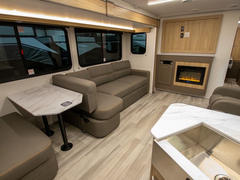 2025 Cruiser RV Avenir 29RK, $ 28,990
