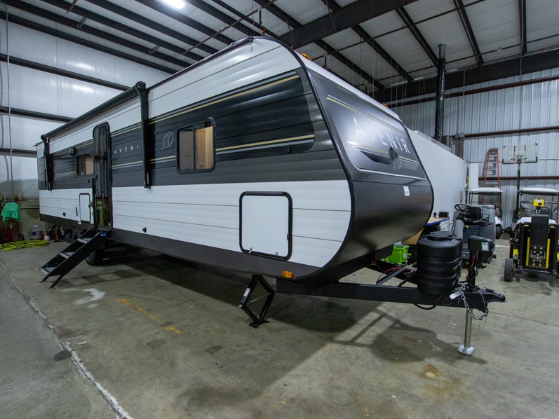 2025 Cruiser RV Avenir 32BH, $ 29,990
