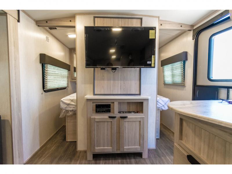 2022 Cruiser RV Shadow Cruiser SC280QBS, $ 29,990