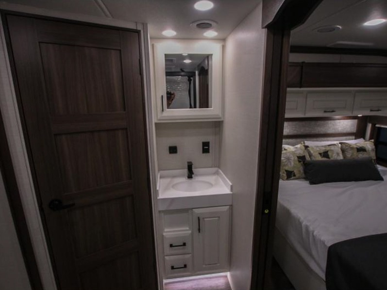 2024 DRV Fullhouse LX455, $ 159,990