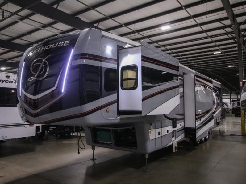 2024 DRV Fullhouse LX455, $ 159,990