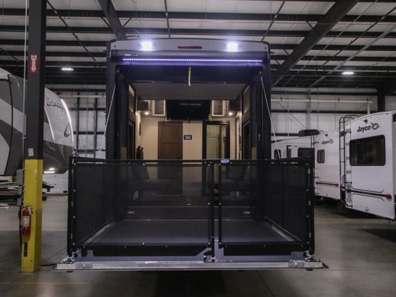 2024 DRV Fullhouse LX455, $ 159,990