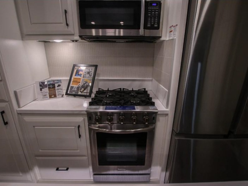 2024 DRV Fullhouse LX455, $ 159,990