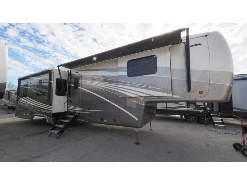 2022 DRV Mobile Suites 40KSSB4, $ 221,242