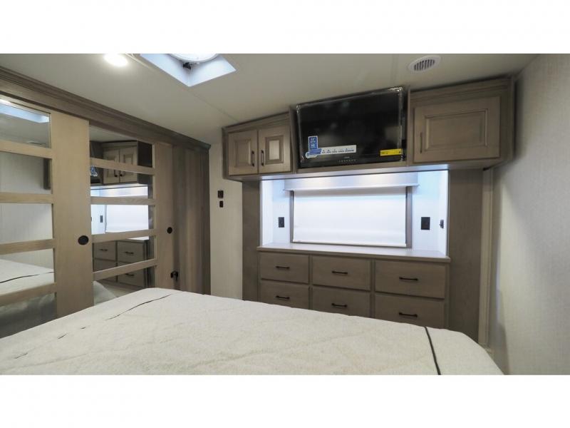 2022 DRV Mobile Suites 40KSSB4, $ 221,242