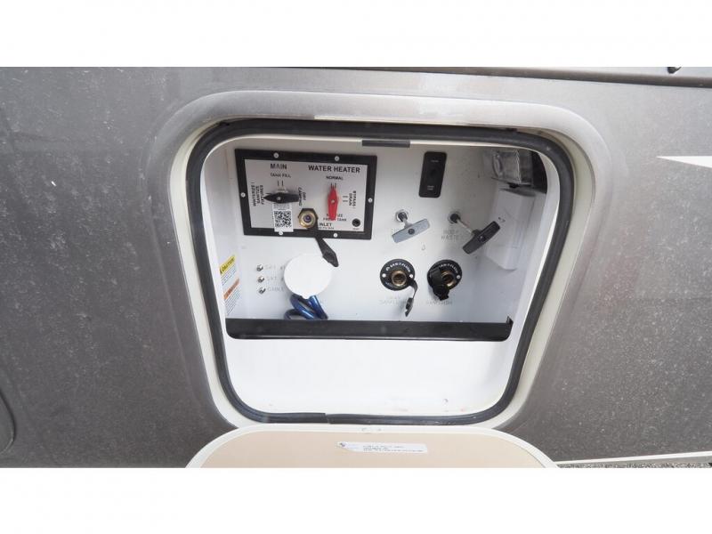 2022 DRV Mobile Suites 40KSSB4, $ 221,242