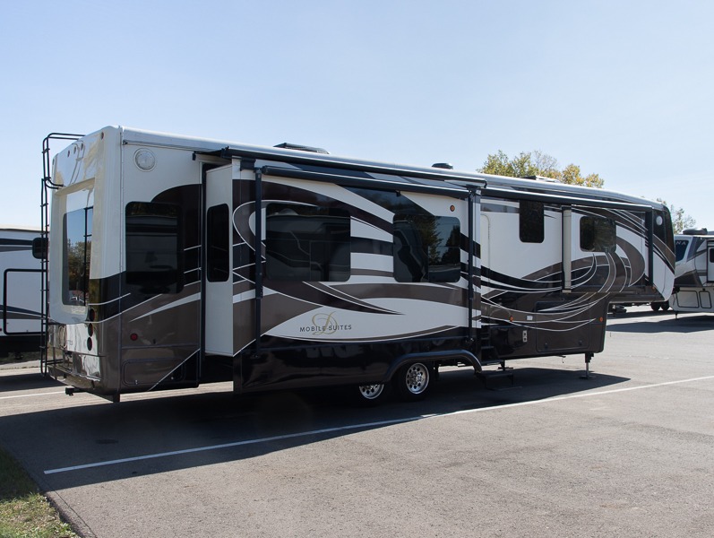 2015 DRV Mobile Suites 38RSSA, $ 0