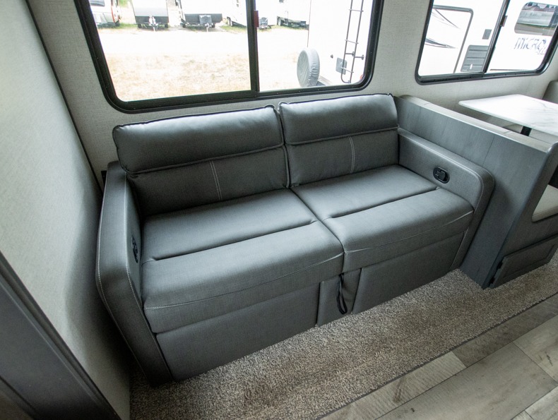 2022 Dutchmen Aspen Trail 2860RLS, $ 0