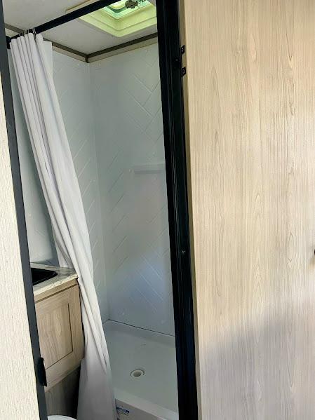 2022 Dutchmen Coleman Lantern LT 202RD, $ 17,999