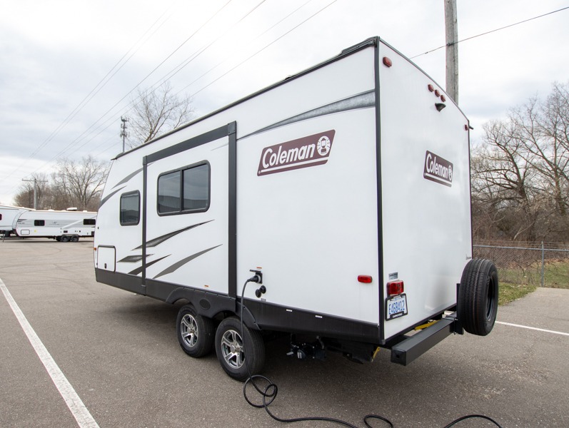 2021 Dutchmen Coleman Light 1805RB, $ 0