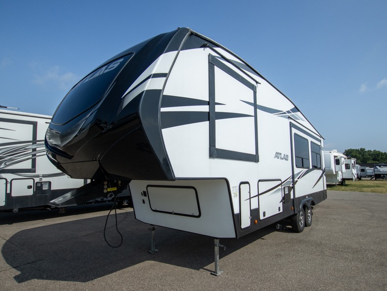 2020 Dutchmen Atlas 2502REF, $ 0