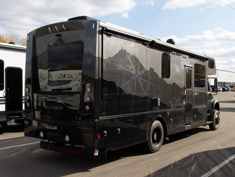 2025 Dynamax Europa 32KD, $ 374,192