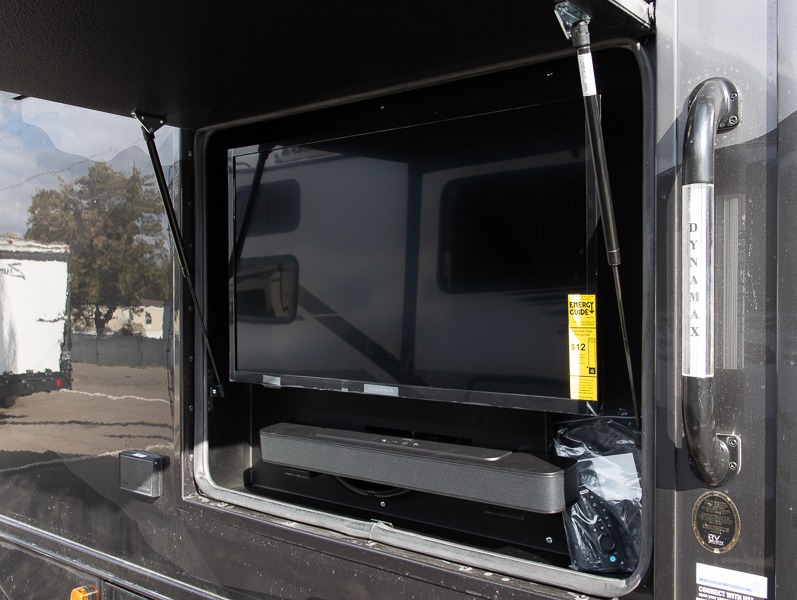 2025 Dynamax Europa 32KD, $ 374,192