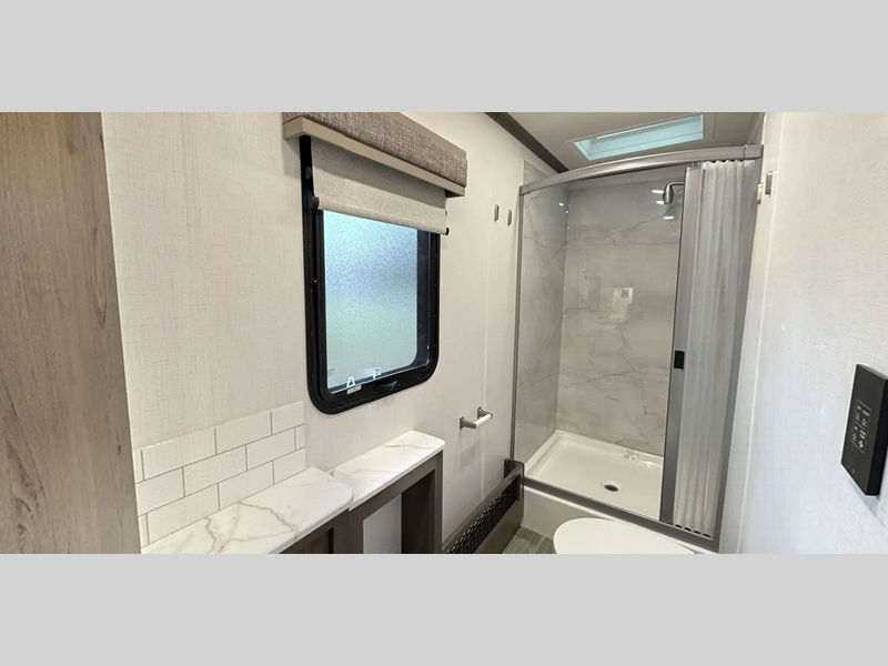 2025 Dynamax Europa 31SS, $ 347,457