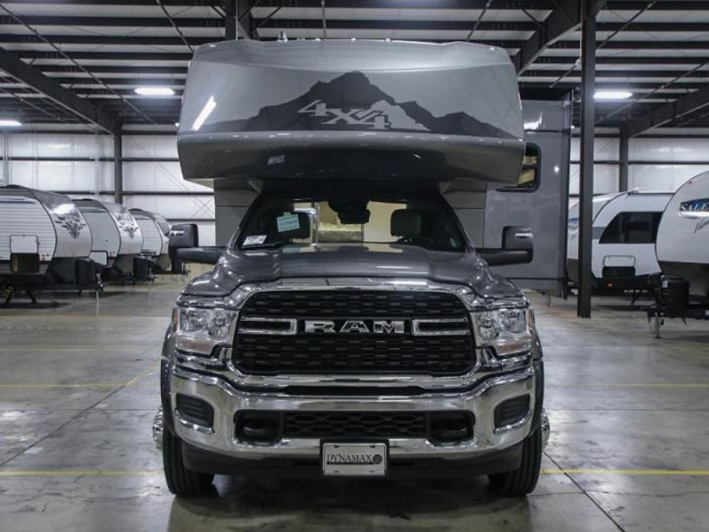 2024 Dynamax Isata 5 Series 28SS, $ 204,990