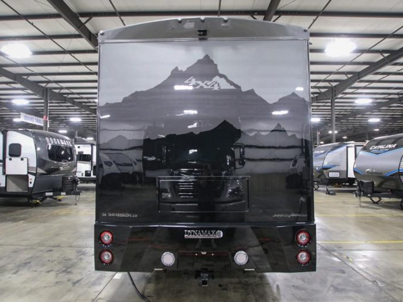2024 Dynamax Isata 5 Series 28SS, $ 204,990