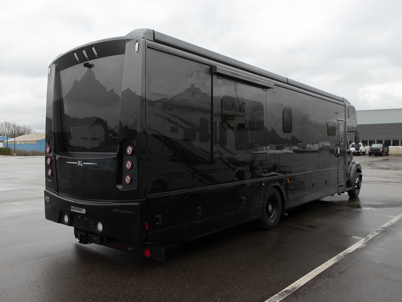 2024 Dynamax DynaQuest XL 3700RB, $ 349,990