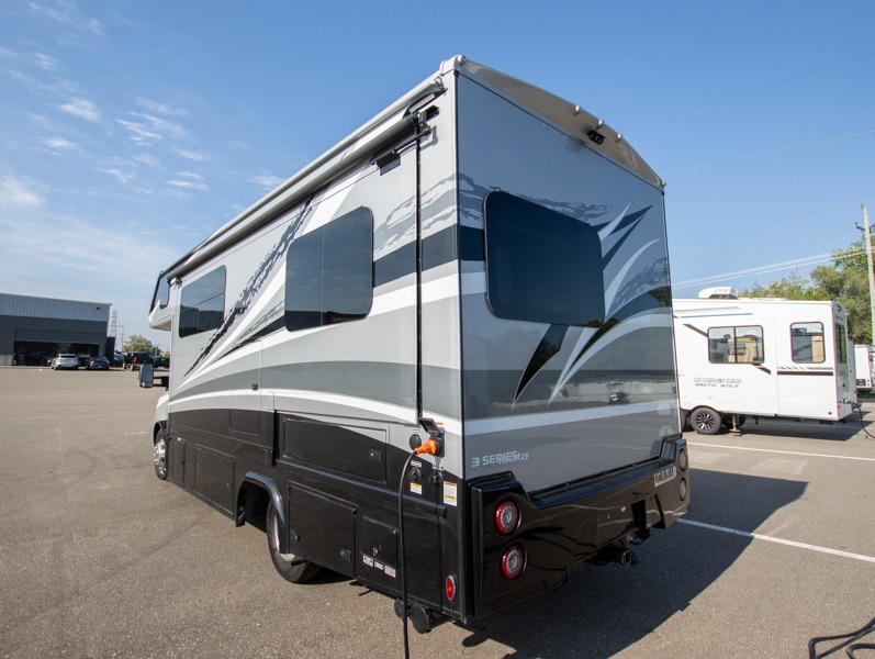 2023 Dynamax Isata3 24FW, $ 139,990
