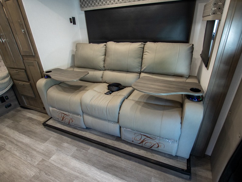 2023 Dynamax Isata3 24FW, $ 139,990