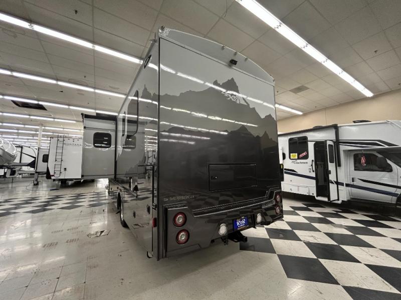 2022 Dynamax Isata 5 28SS, $ 189,990