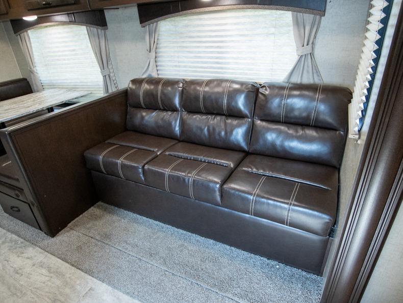 2020 East To West Silver Lake 27K2D, $ 0