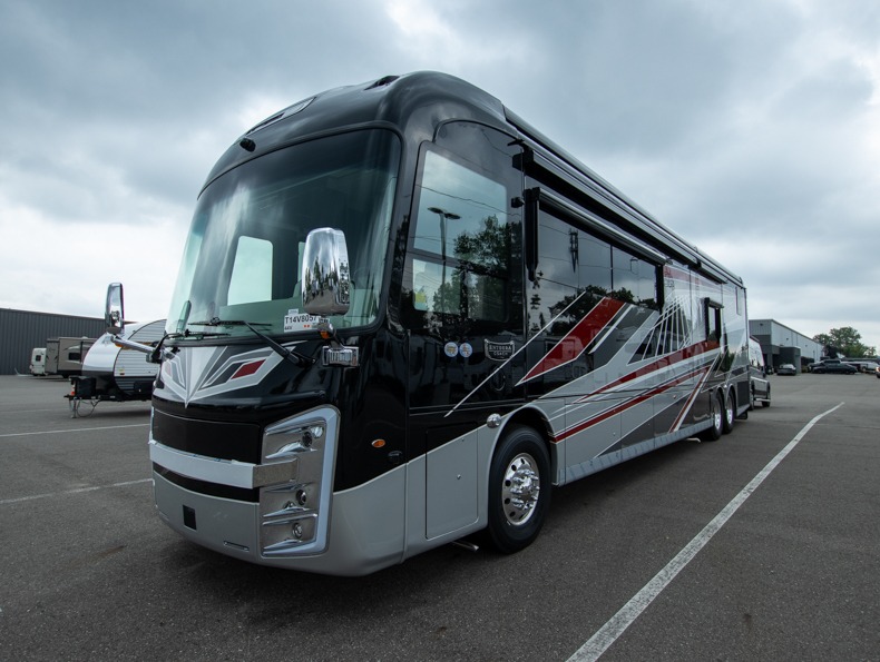 2026 Entegra Coach Anthem 44V, $ 828,280