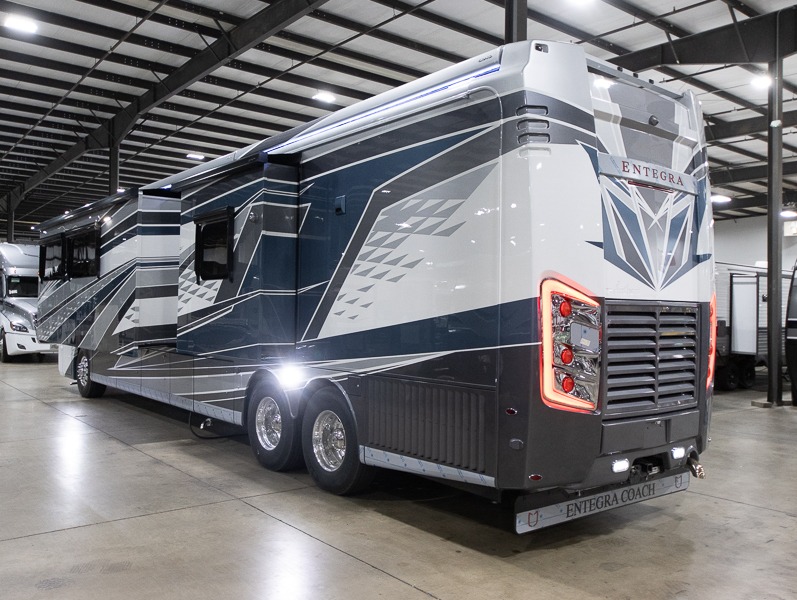 2025 Entegra Coach Anthem 44W, $ 519,990