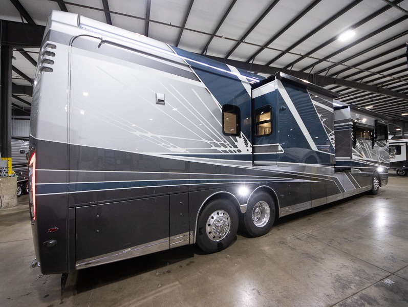 2025 Entegra Coach Cornerstone 45D, $ 969,601