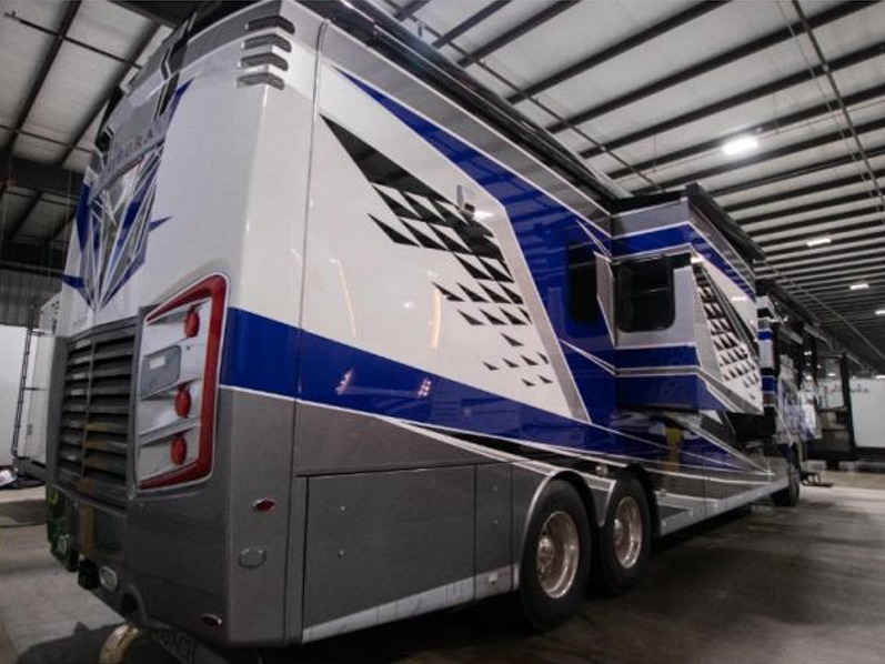 2024 Entegra Coach Anthem 44D, $ 750,413