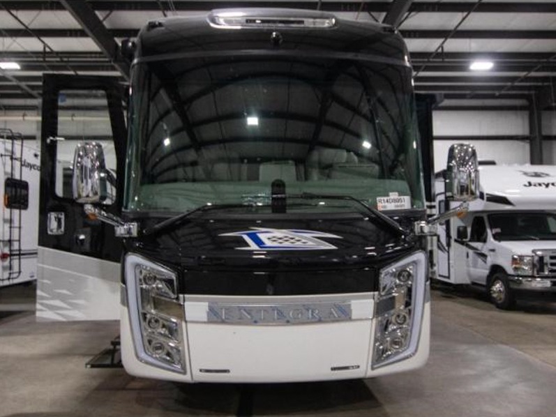 2024 Entegra Coach Anthem 44D, $ 750,413