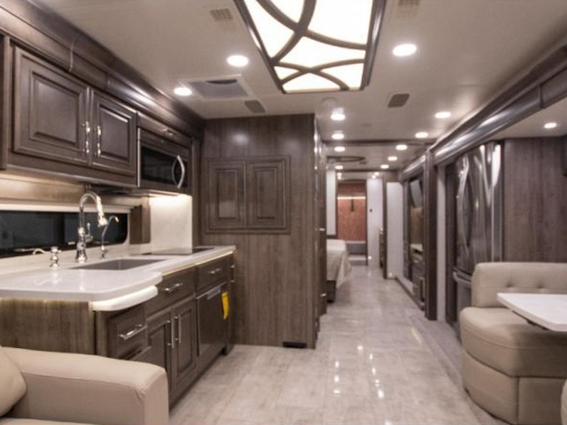 2024 Entegra Coach Anthem 44D, $ 750,413