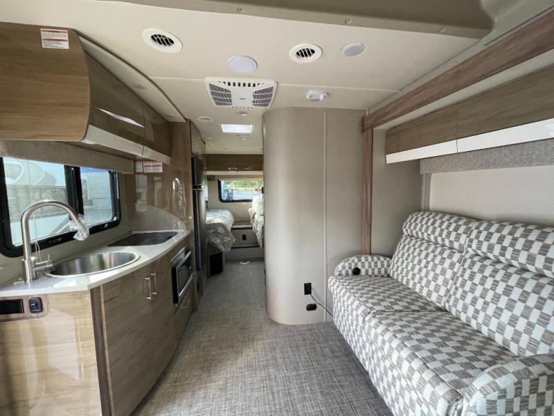 2020 Entegra Coach Qwest 24T, $ 119,990