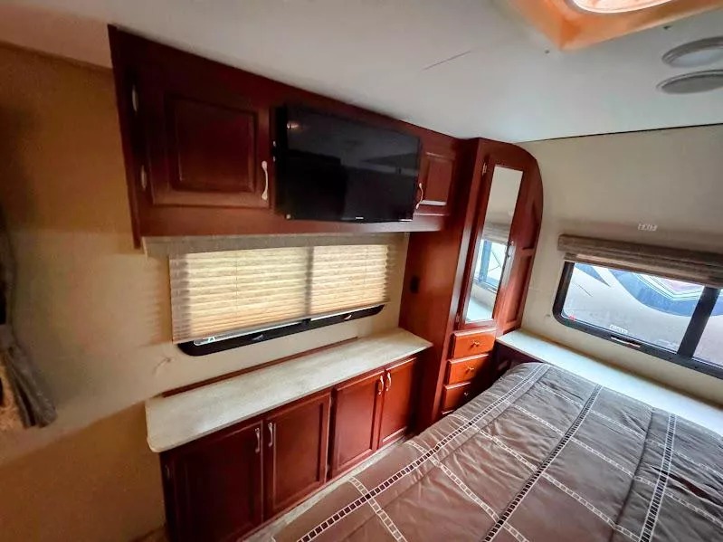 2015 EverGreen Element ET30FLS, $ 18,999