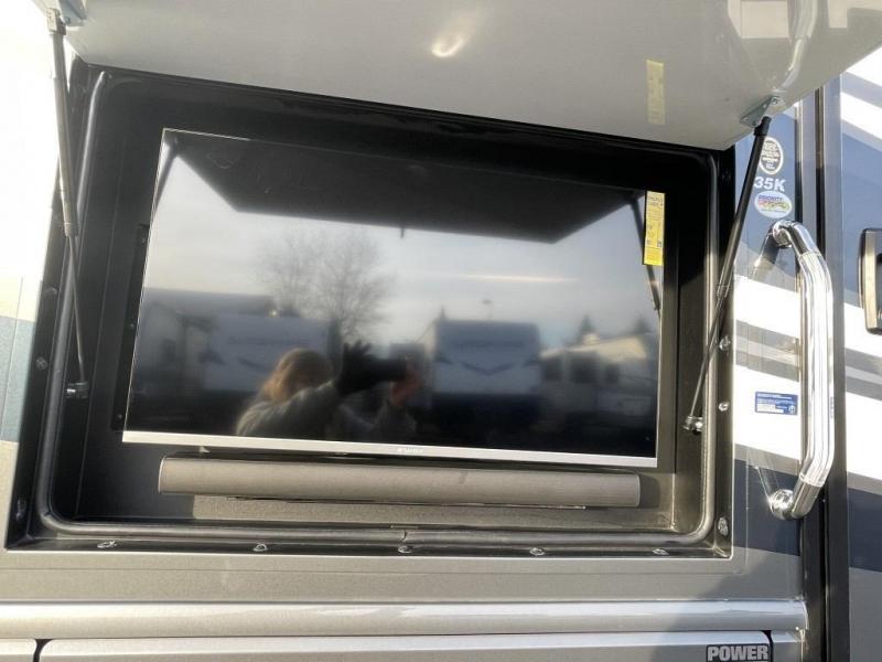 2024 Fleetwood Bounder 35K, $ 189,990