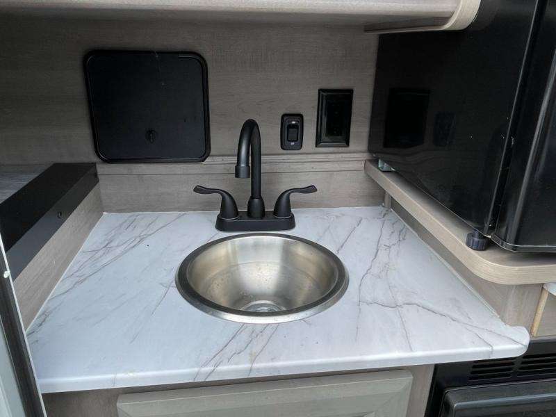 2024 Fleetwood Flair 29M, $ 119,990