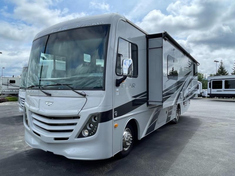 2024 Fleetwood Flair 29M, $ 119,990