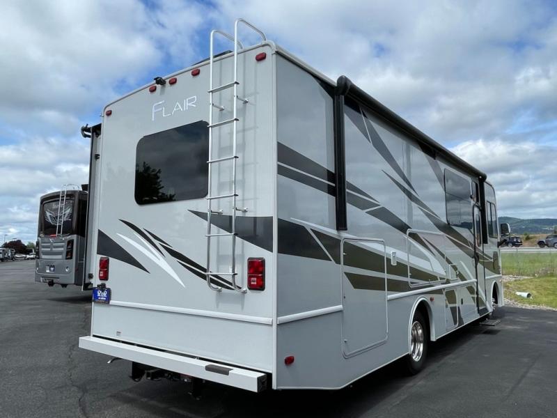 2024 Fleetwood Flair 29M, $ 119,990