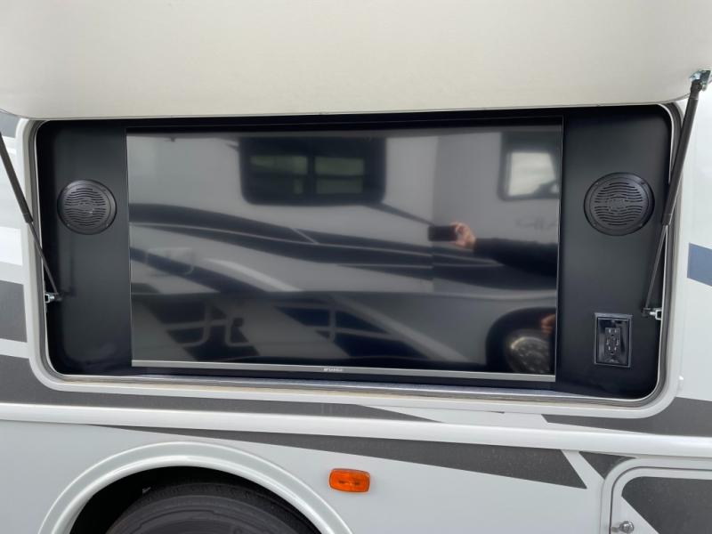 2024 Fleetwood Flair 29M, $ 119,990