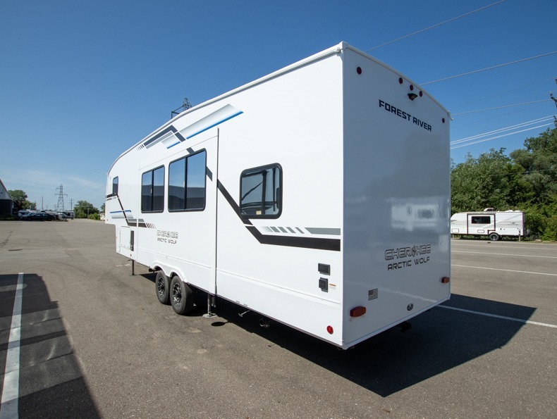 2026 Forest River Cherokee Arctic Wolf 287BH, $ 0