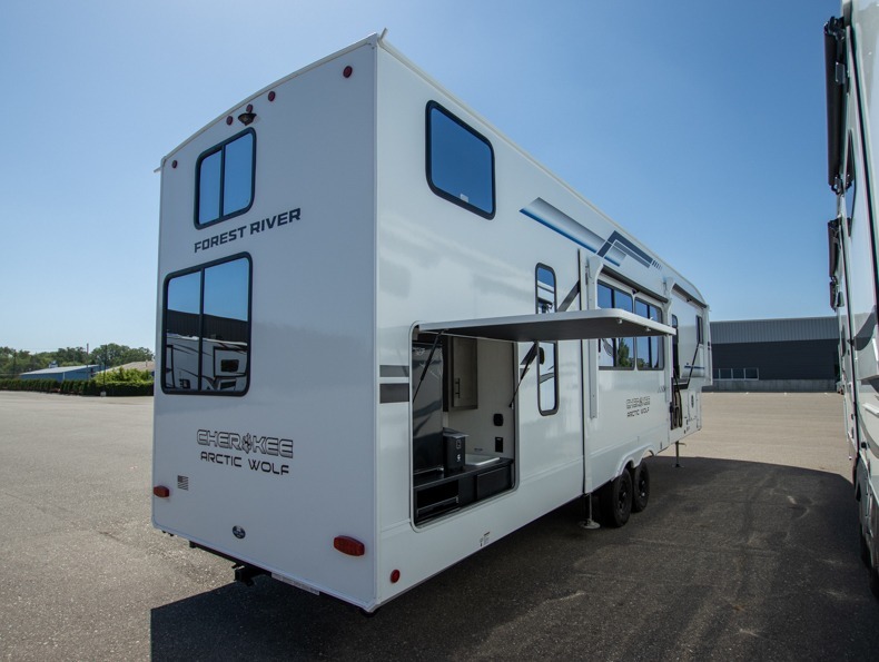 2026 Forest River Cherokee Arctic Wolf 331BH, $ 0